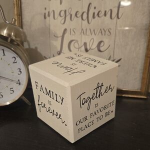 Decorative Family Quote Block